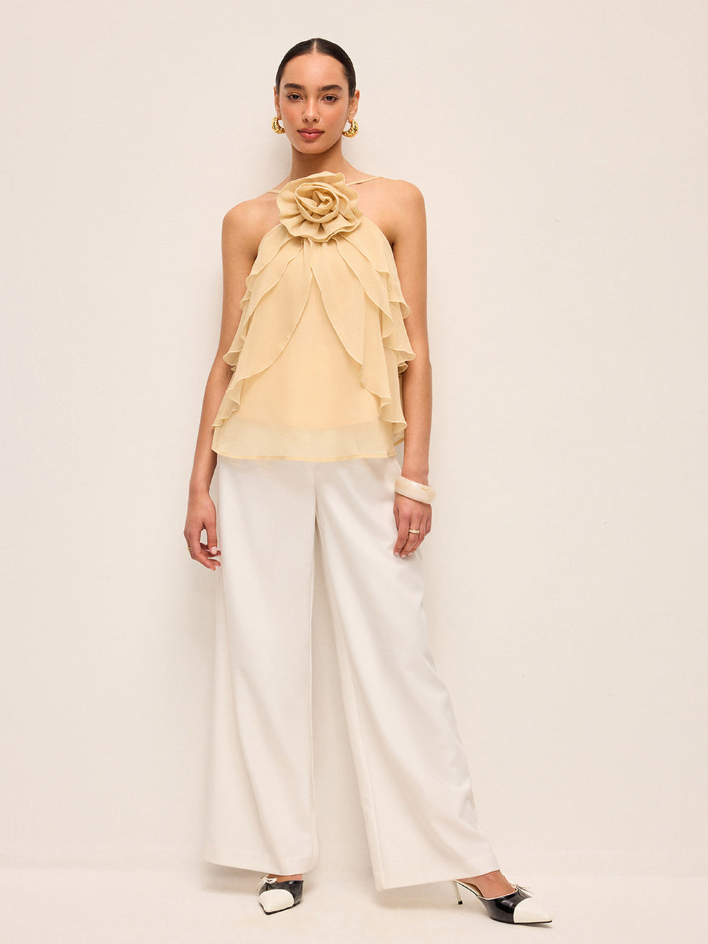 Çiçekli Volanlı Askılı Üst