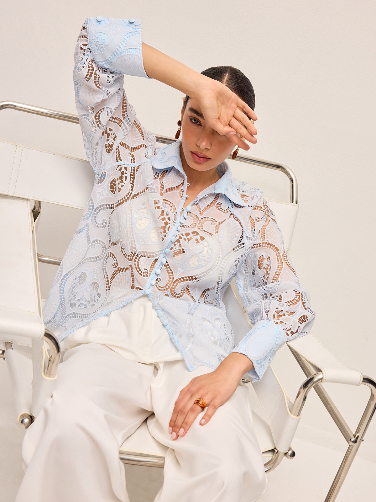 Kumaş Düğmeli Şeffaf Dantel Bluz