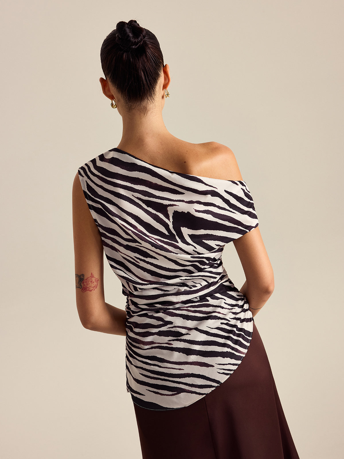 Zebra Desenli Omuz Açık Üst