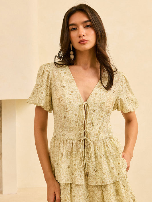 Çiçek Desenli Puf Kollu Peplum Önden Bağcıklı Bluz