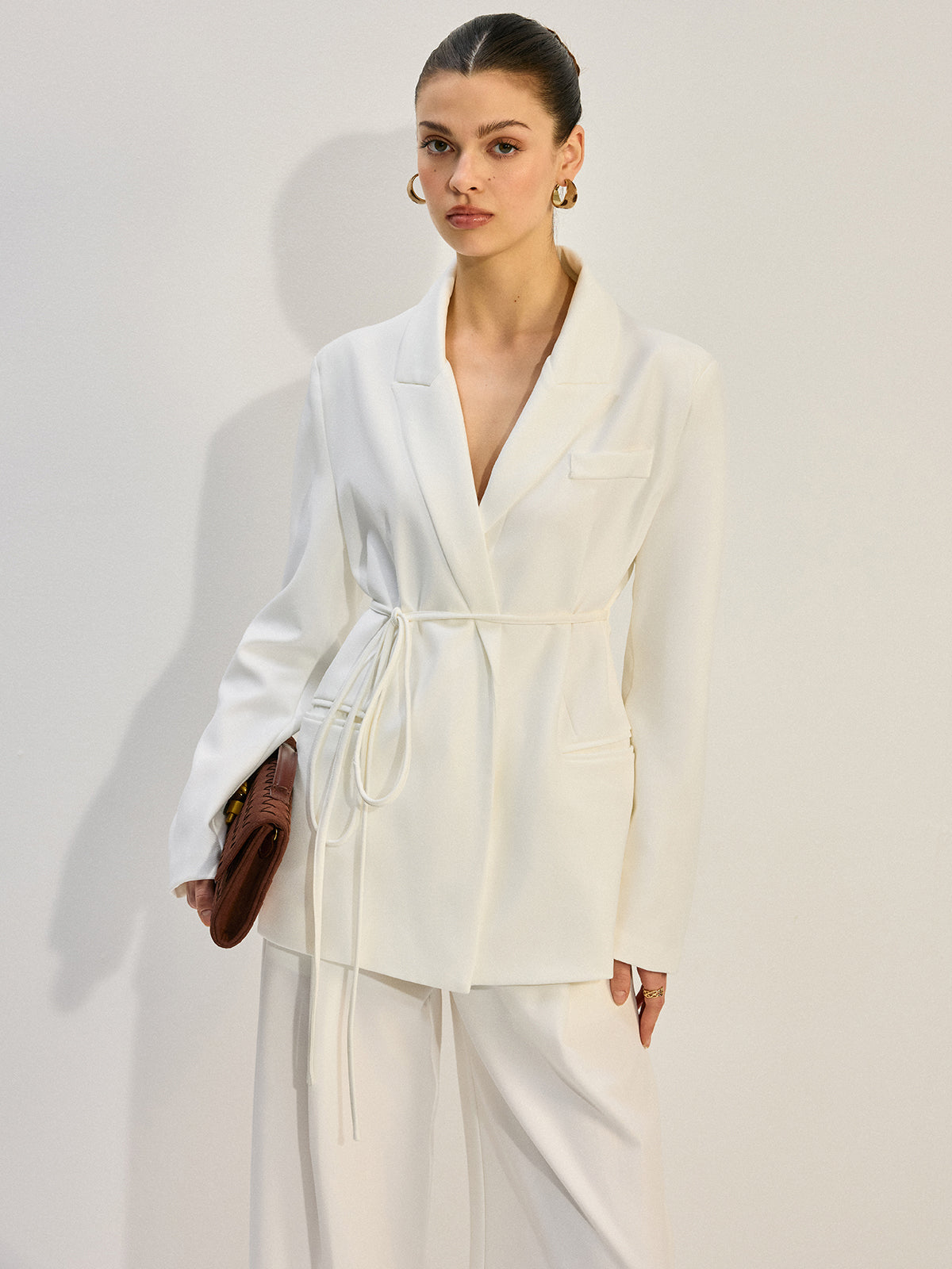 Büyük Boy Kemerli Blazer