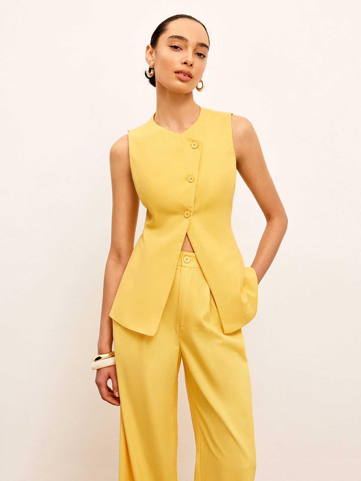 Keten Ve Pamuklu Asimetrik Düğmeli Kolsuz Yelek