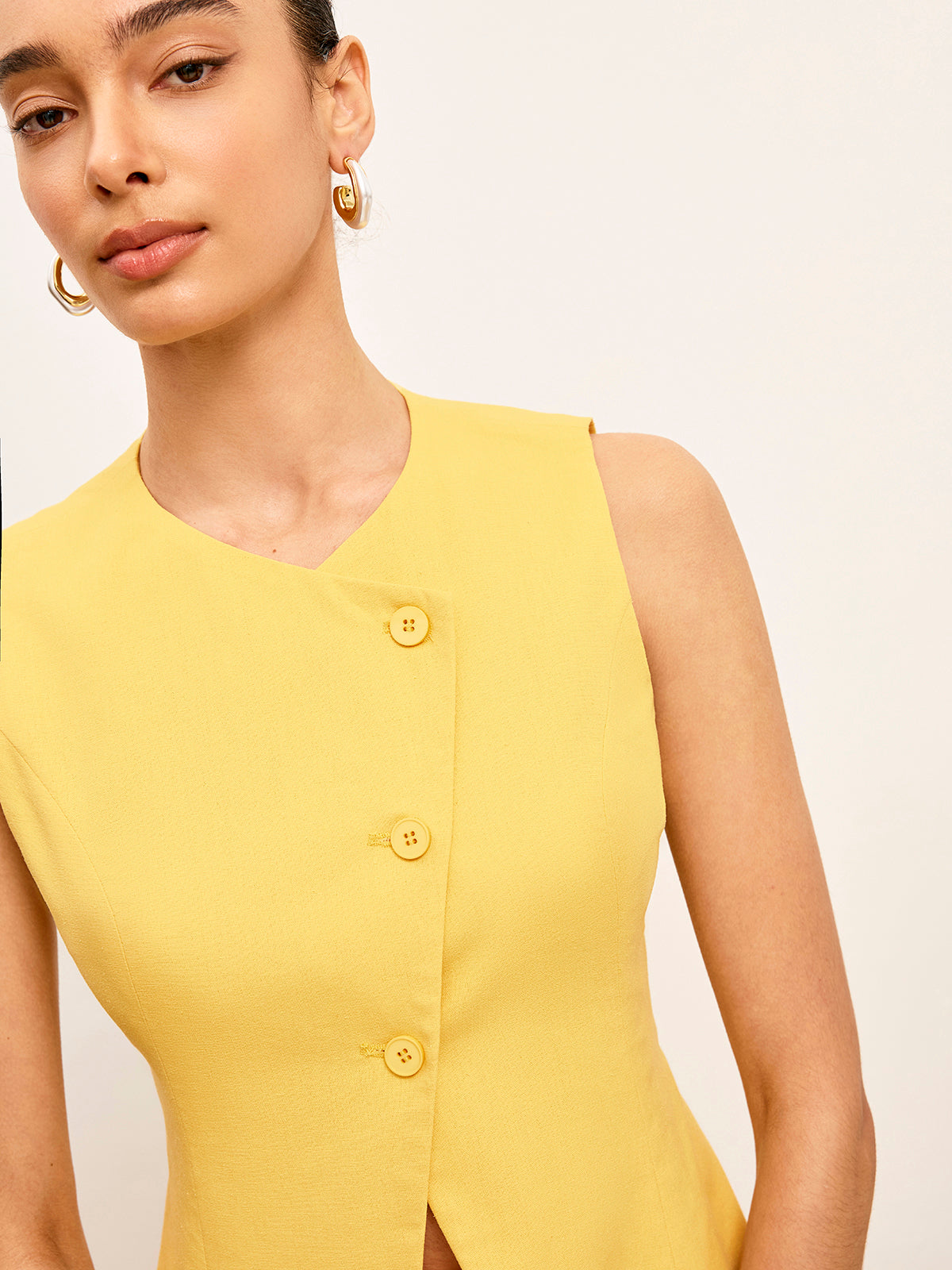 Keten Ve Pamuklu Asimetrik Düğmeli Kolsuz Yelek