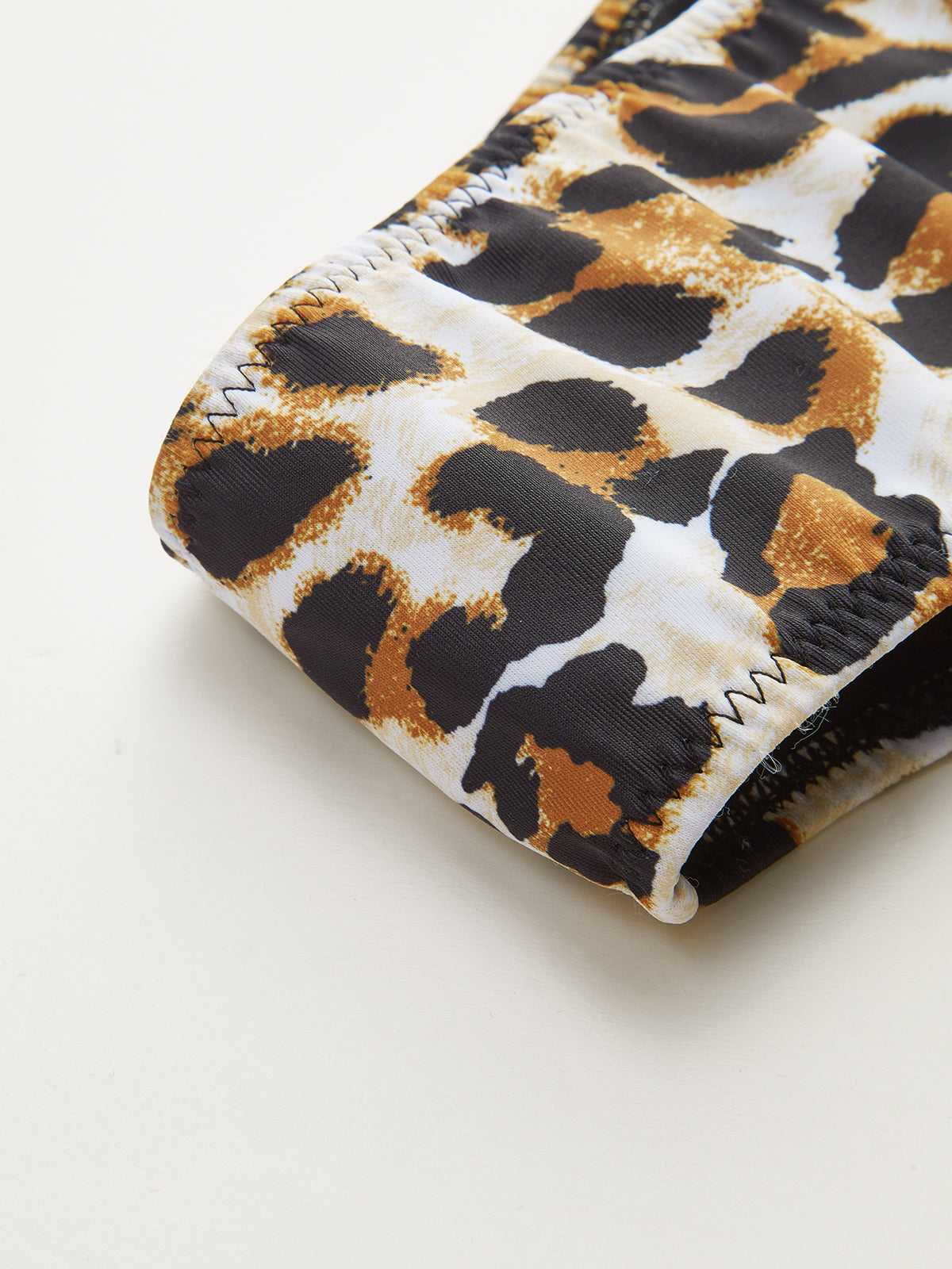 Leopar Desenli Bağcıklı Bikini Altı