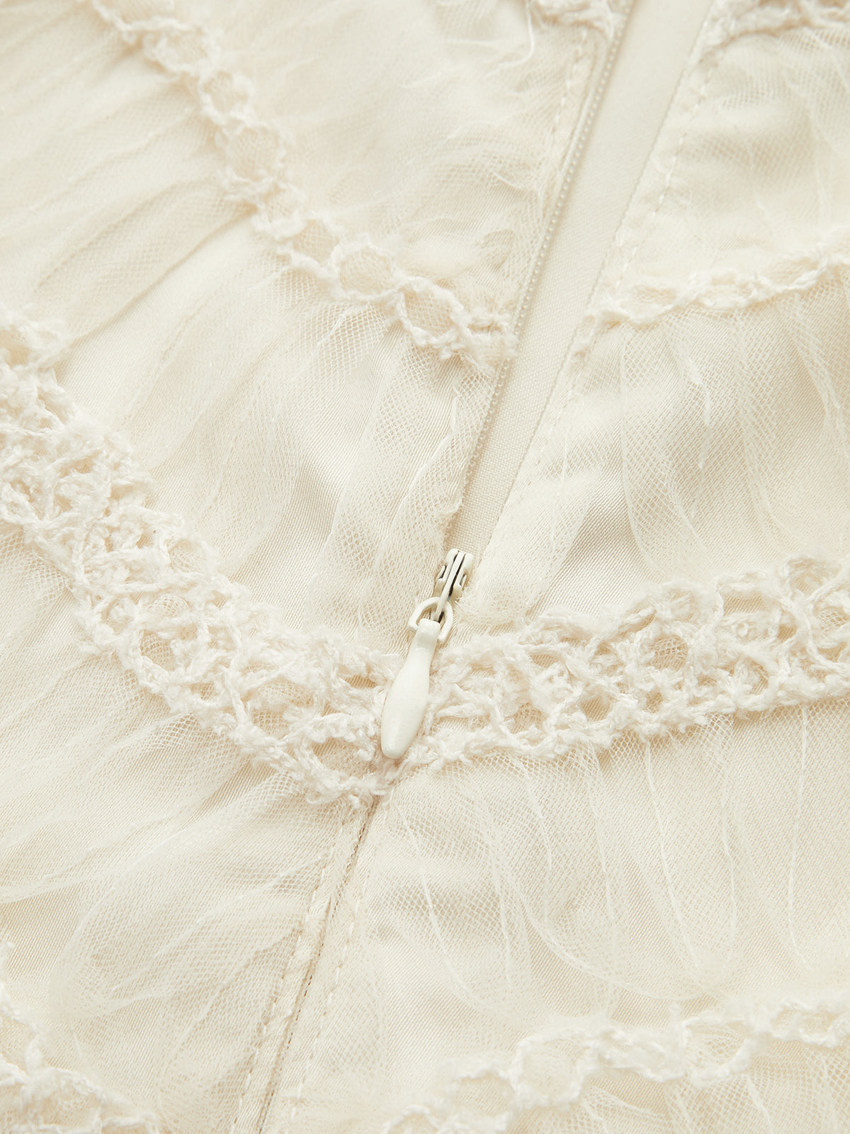 Dokulu Kumaş Panel Tül Elbise