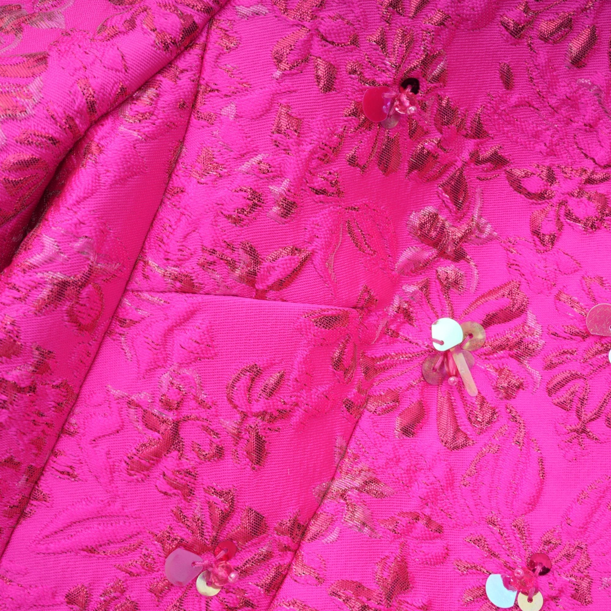 Floransa Tarzı Çiçek Aplikeli Mini Elbise