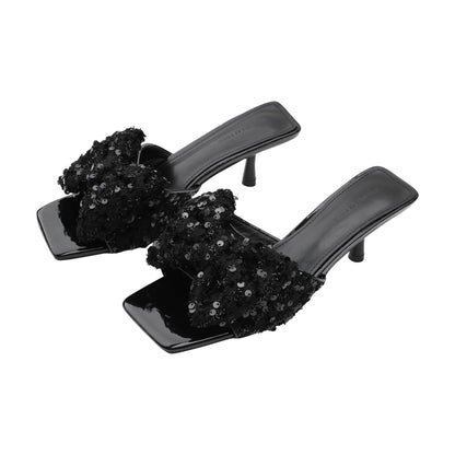 Krista İlmek Süslemeli Sandalet