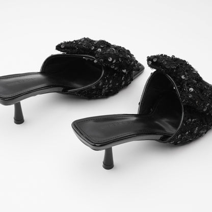 Krista İlmek Süslemeli Sandalet