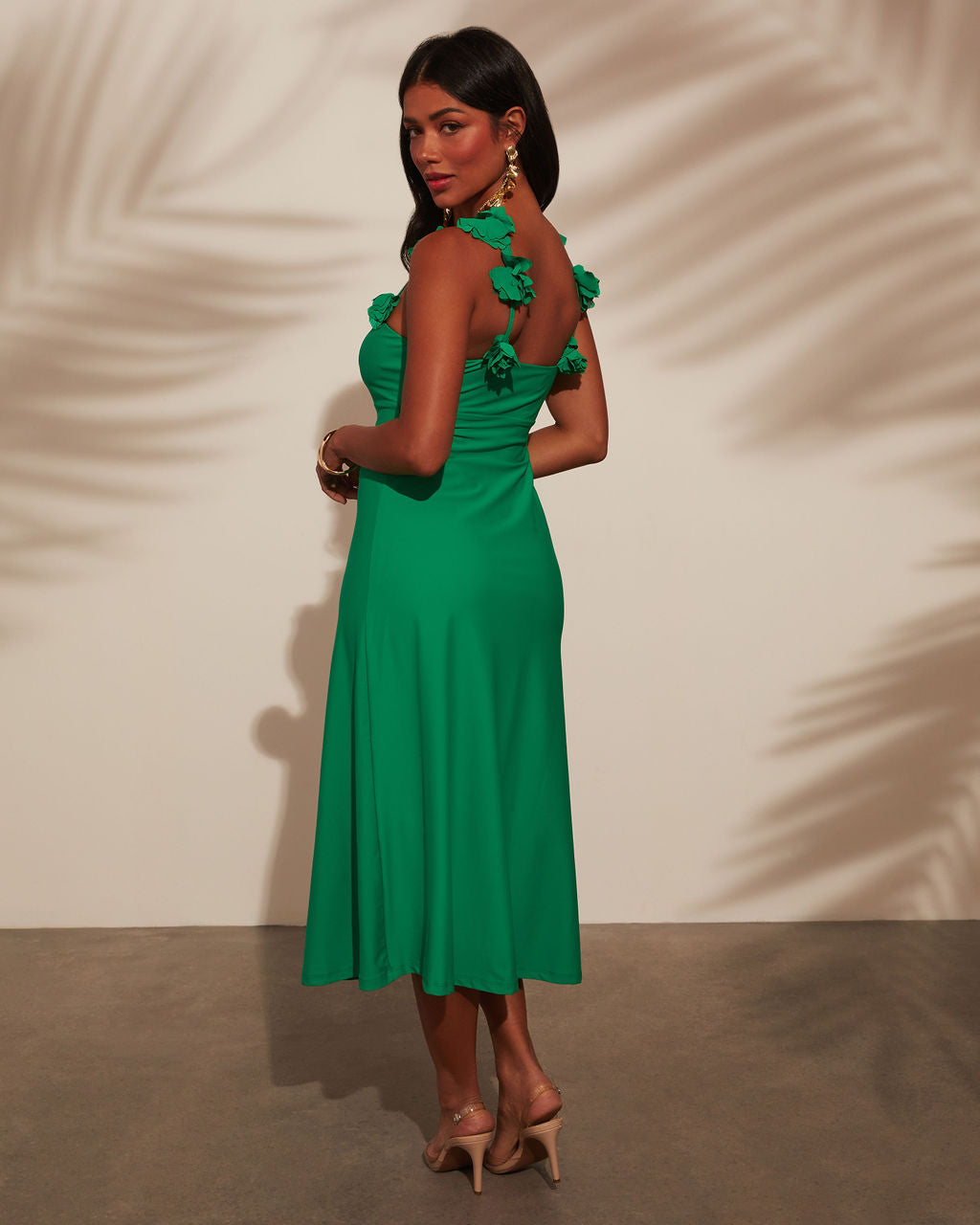 İspanyol Esintisi Rozet Detaylı Midi Elbise