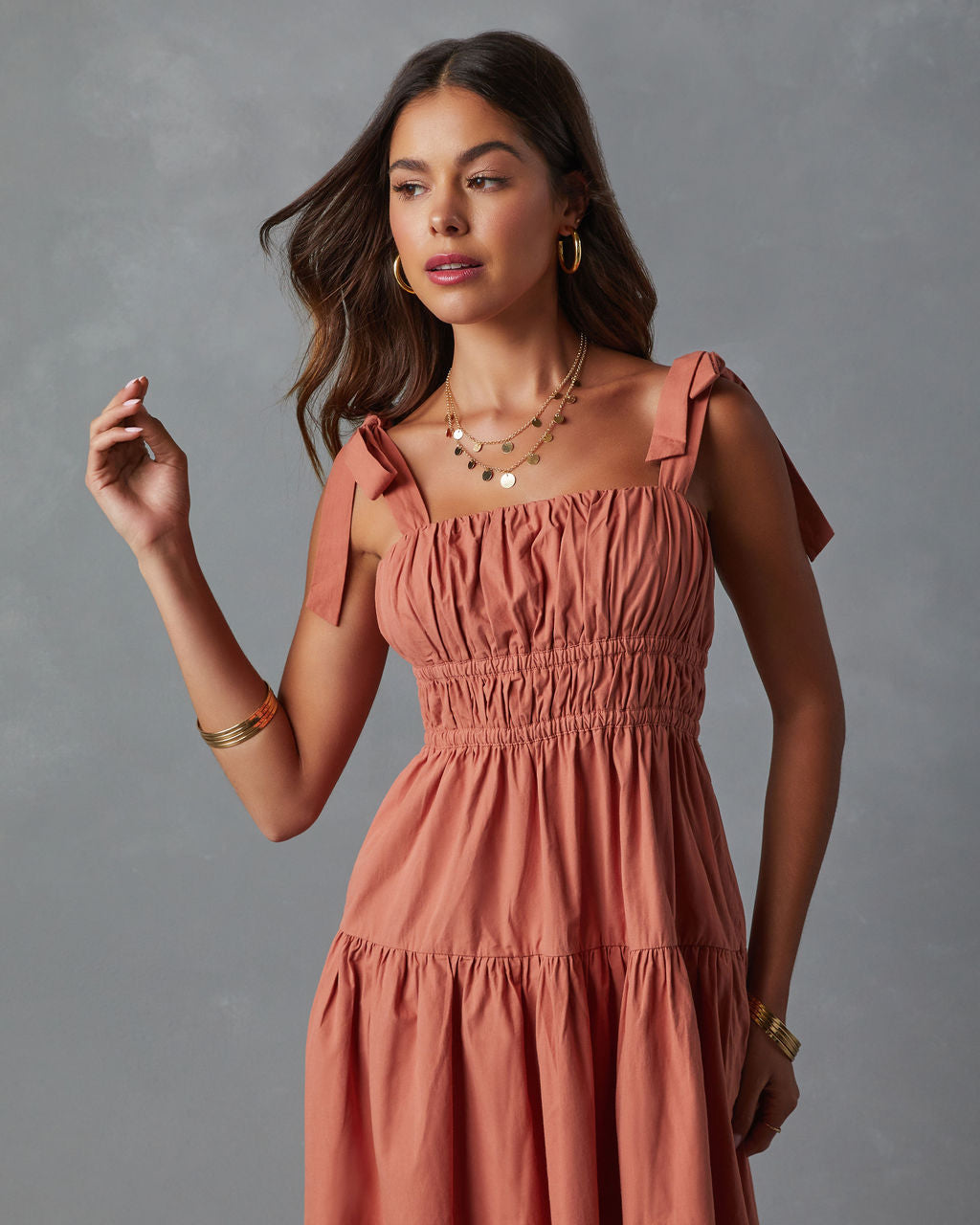 Briella Omuzdan Bağlamalı Katlı Midi Elbise