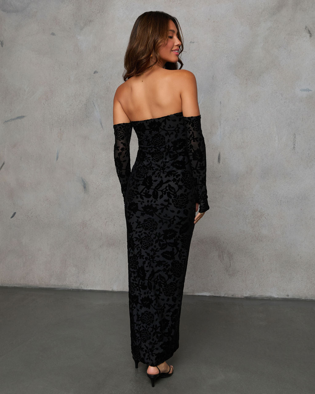 Gecelik Düşük Omuz Midi Elbise