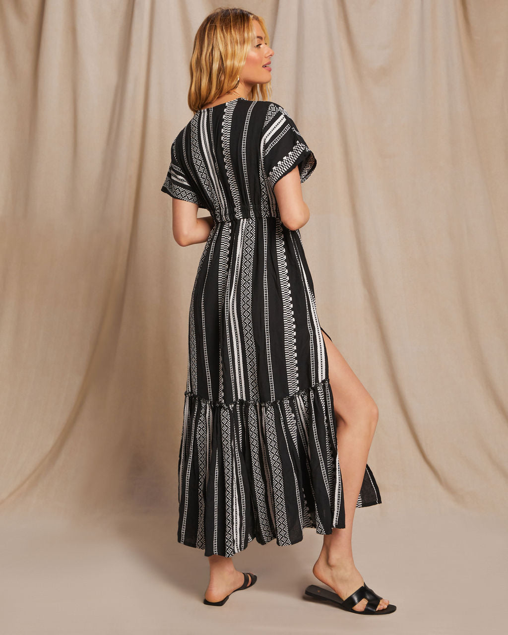 Arden Beli Nakışlı Midi Elbise