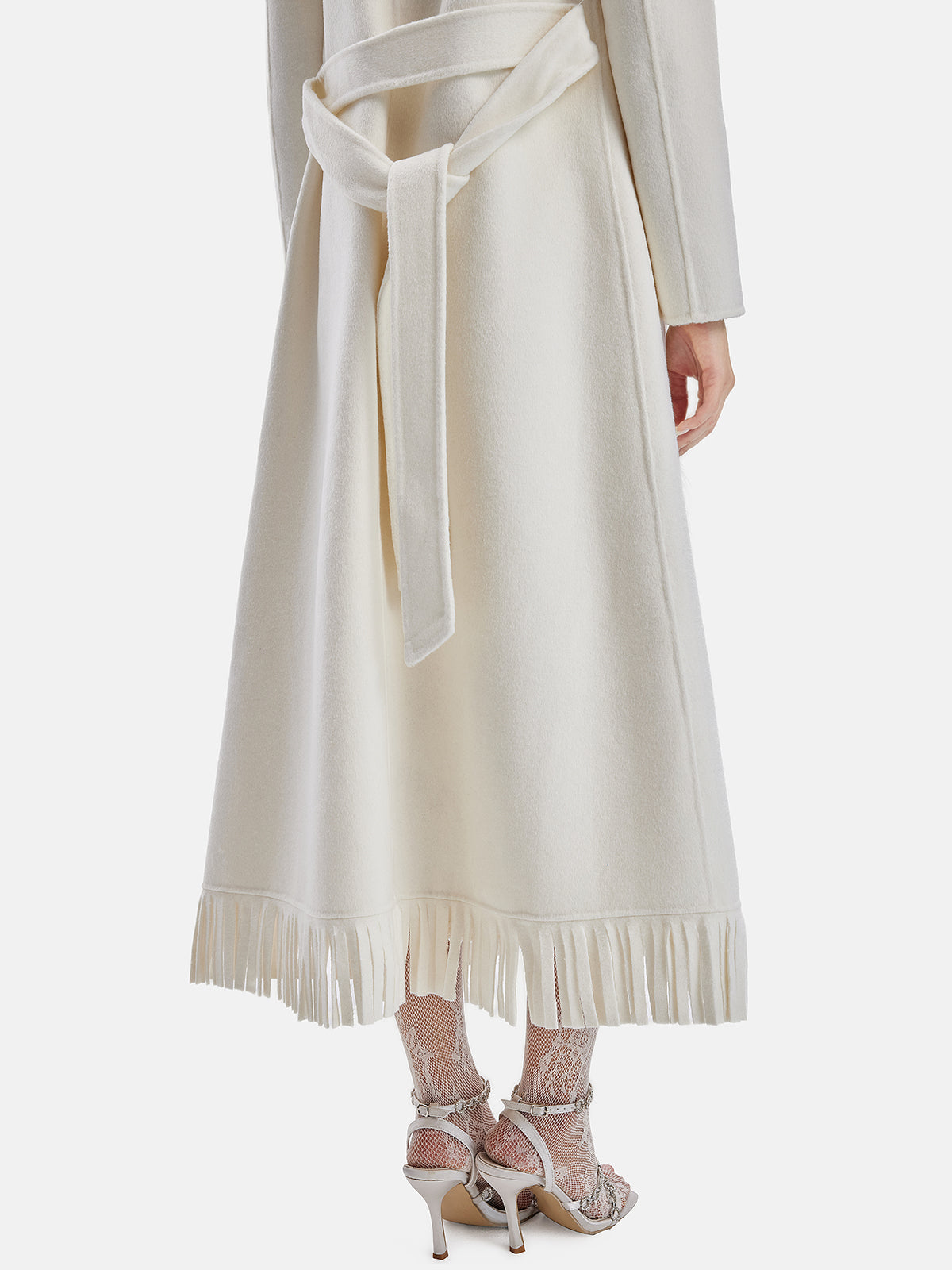 Tüylü Kenarlı Püsküllü Kaban