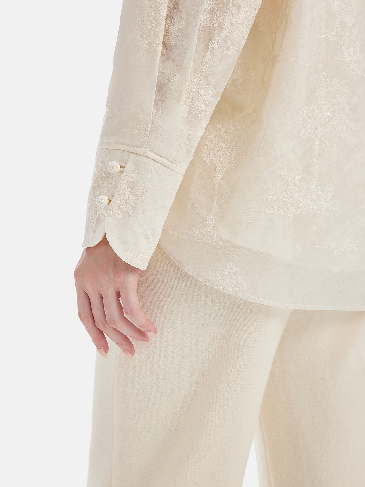 İpek İşlemeli Oryantal Esintili Üst