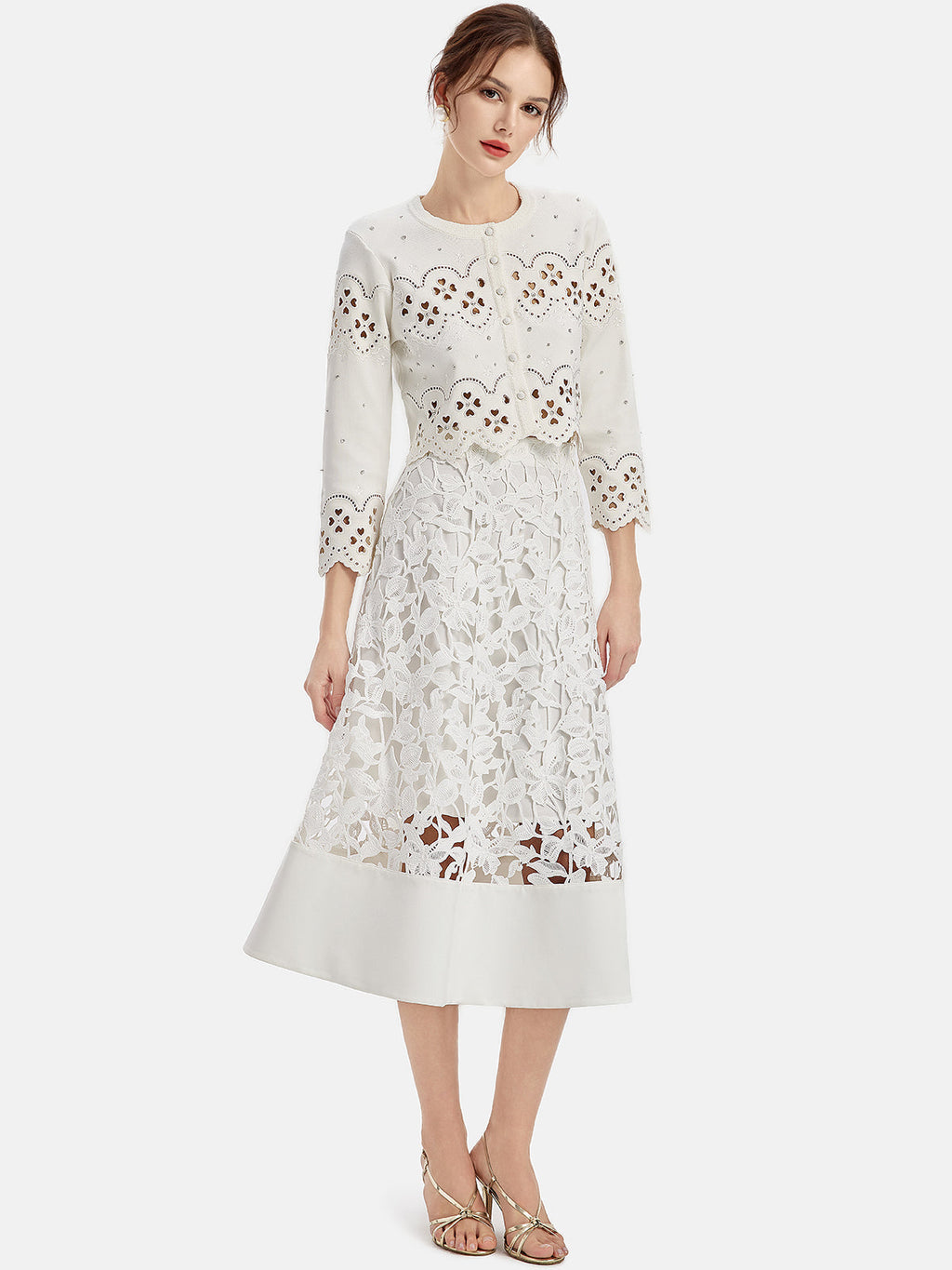 Dantel Nakışlı El Süslemeli Örgü Hırka