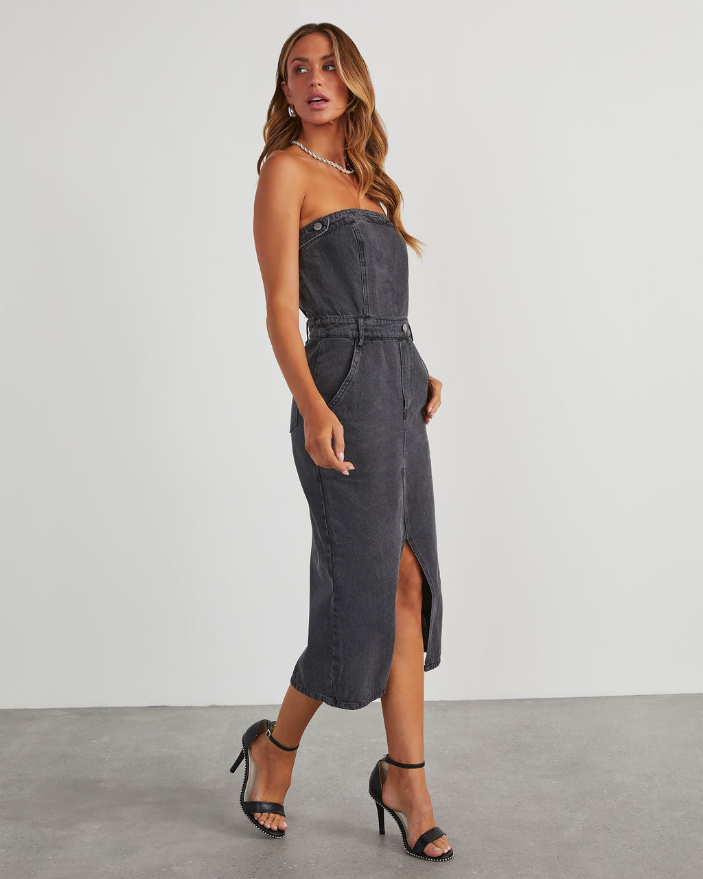 Edgy Era Denim Straplez Midi Elbise