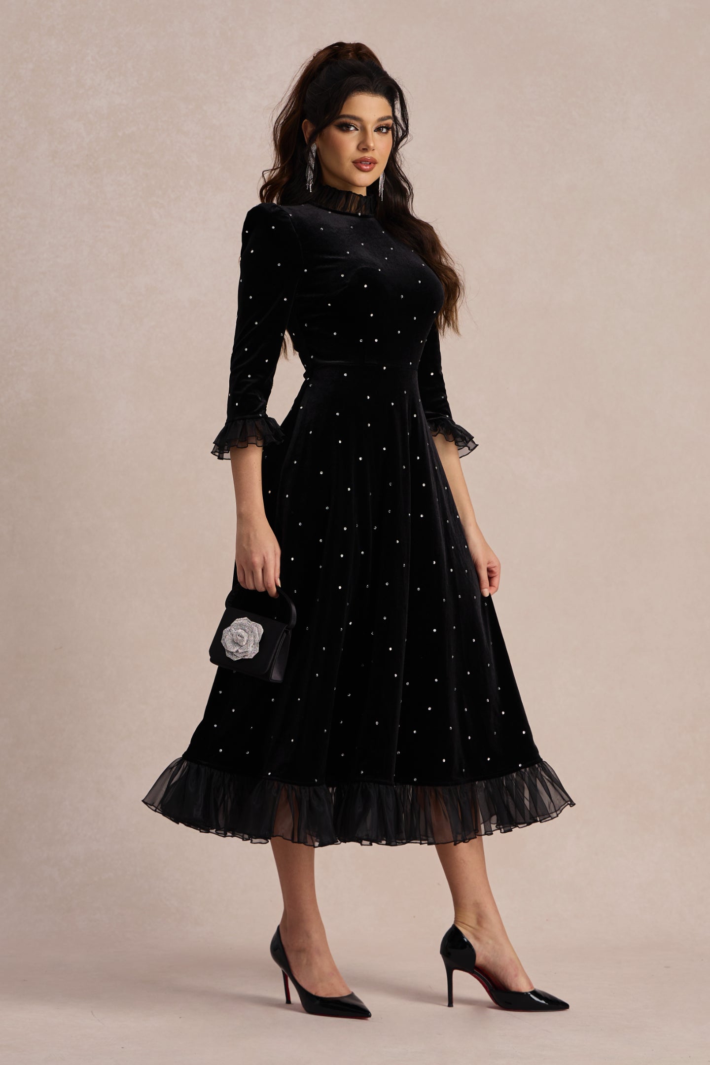 Jolie Diamante Fırfırlı Kadife Maxi Elbise