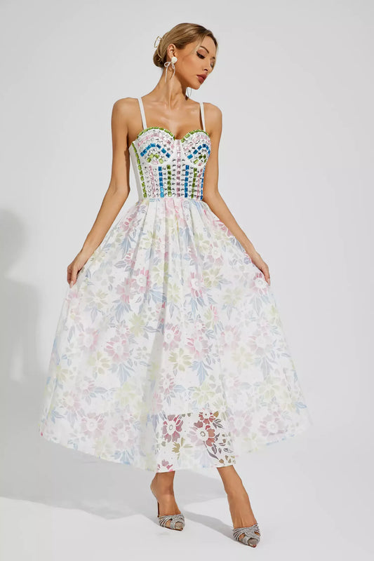 Kairi Beyaz İşlemeli Maxi Slip Elbise