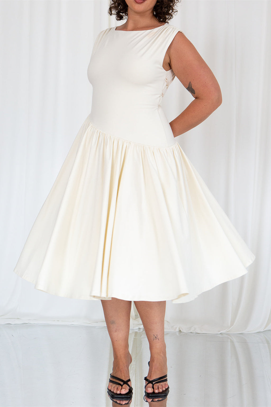 Renee Asimetrik Pileli Midi Elbise