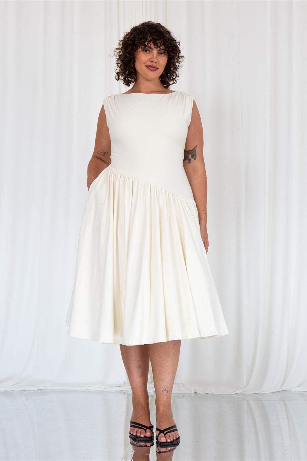 Renee Asimetrik Pileli Midi Elbise