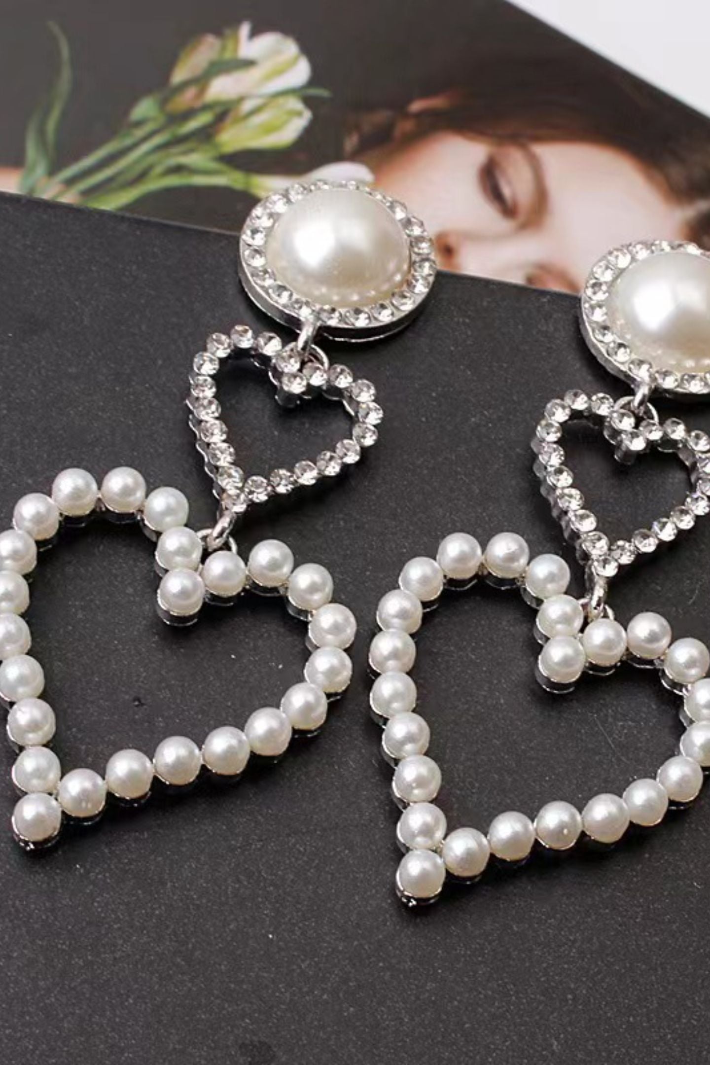 İnci İlmekli Kalp Küpe