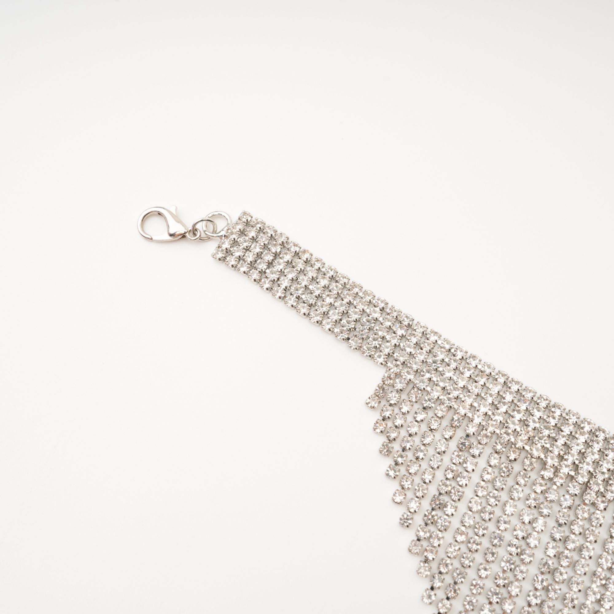 Natassia Saçaklı Kristal Kolye