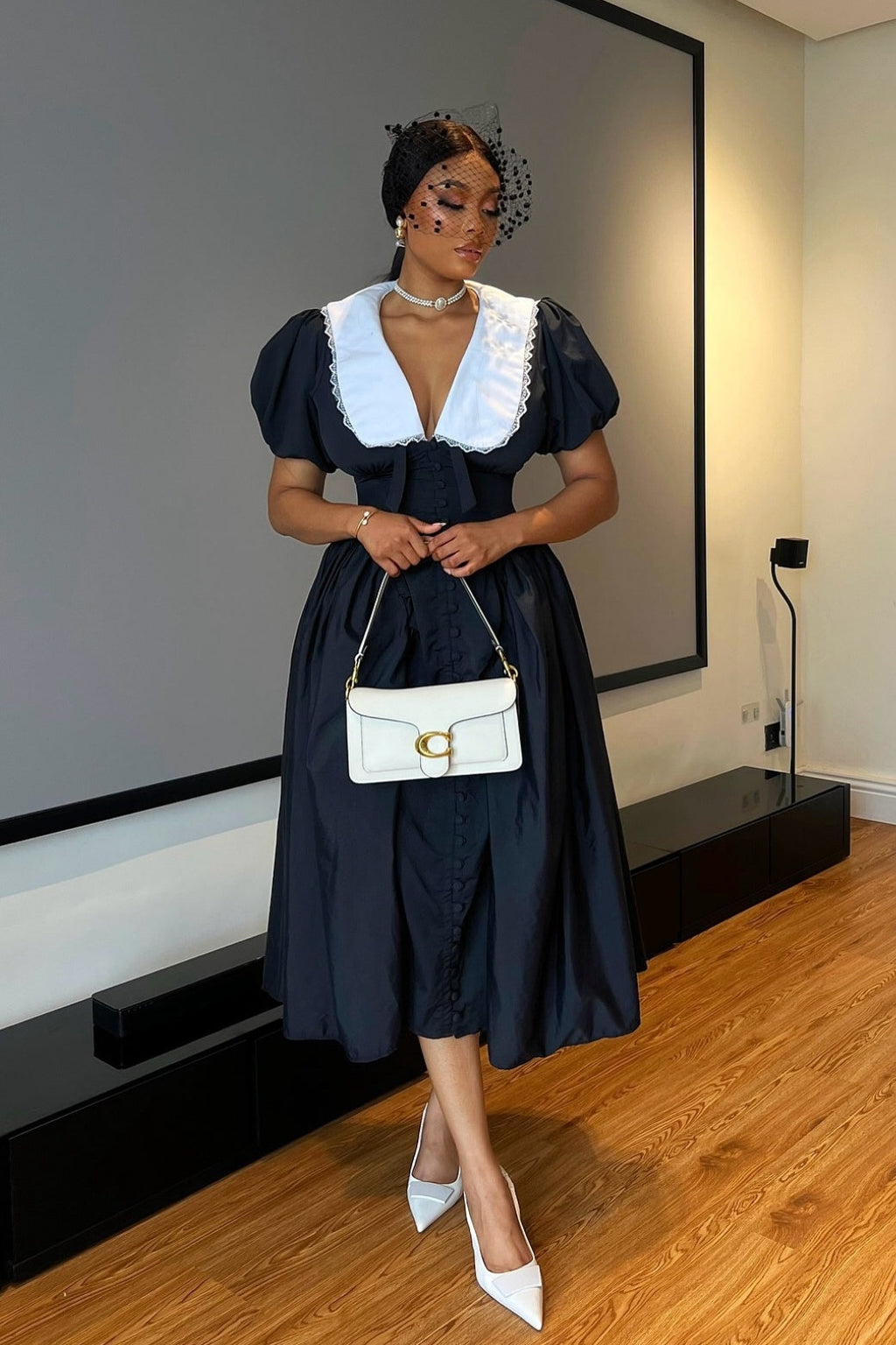 Athena Bebek Yaka Puf Kol Midi Elbise