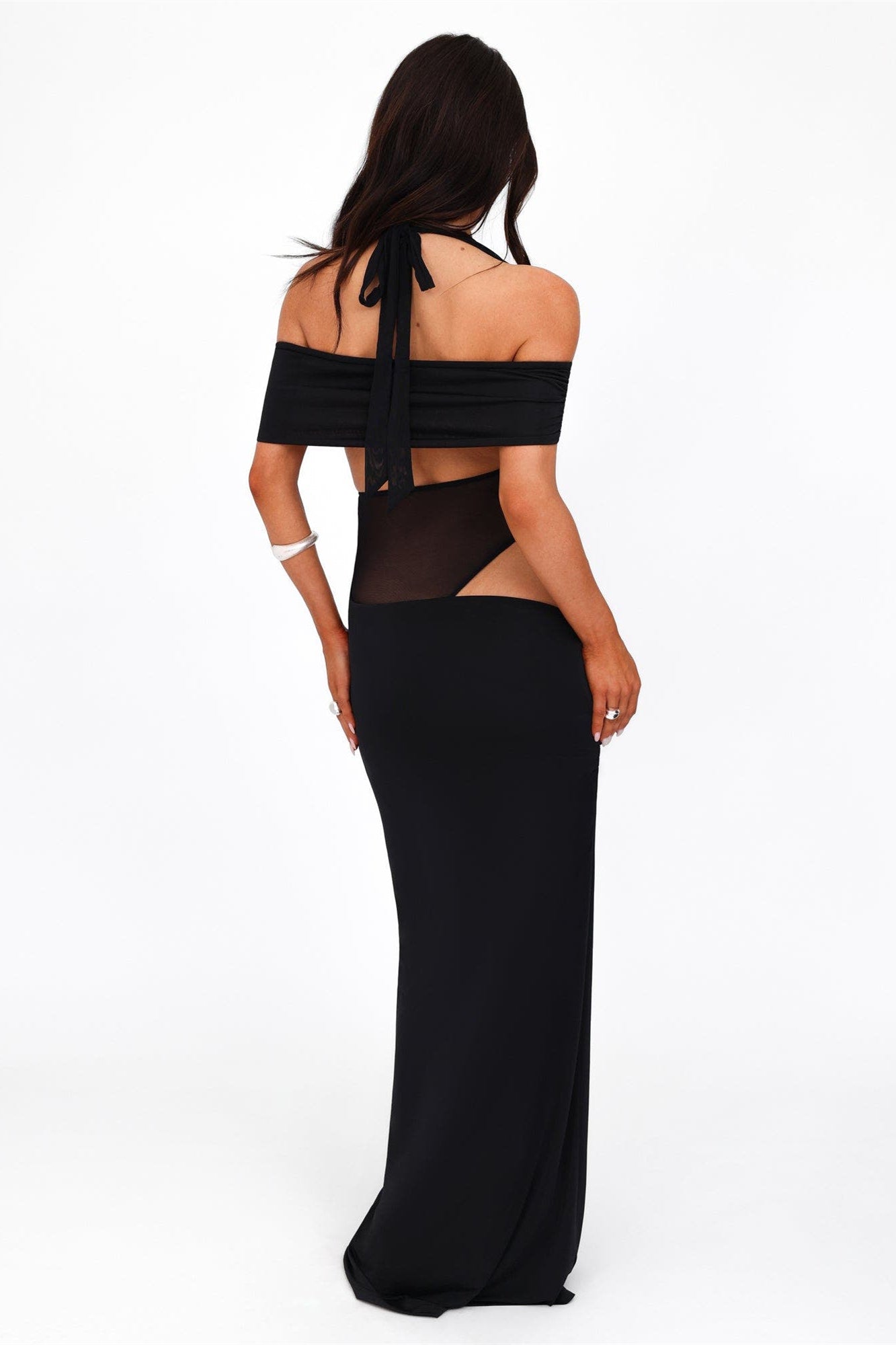 Diana Asimetrik Kesim Transparan Uzun Elbise