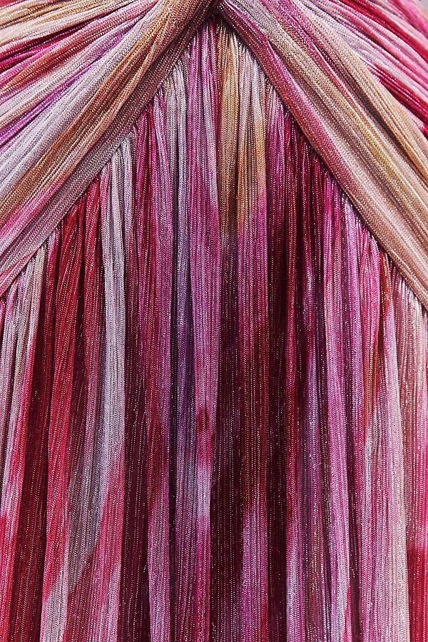 Ada Metalik Dekolteli Uzun Elbise