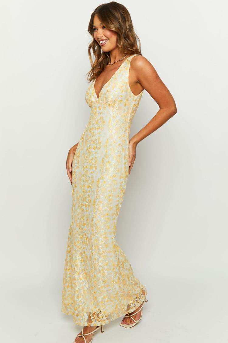 Amelia İşlemeli Dantelli Sırtı Açık Uzun Elbise