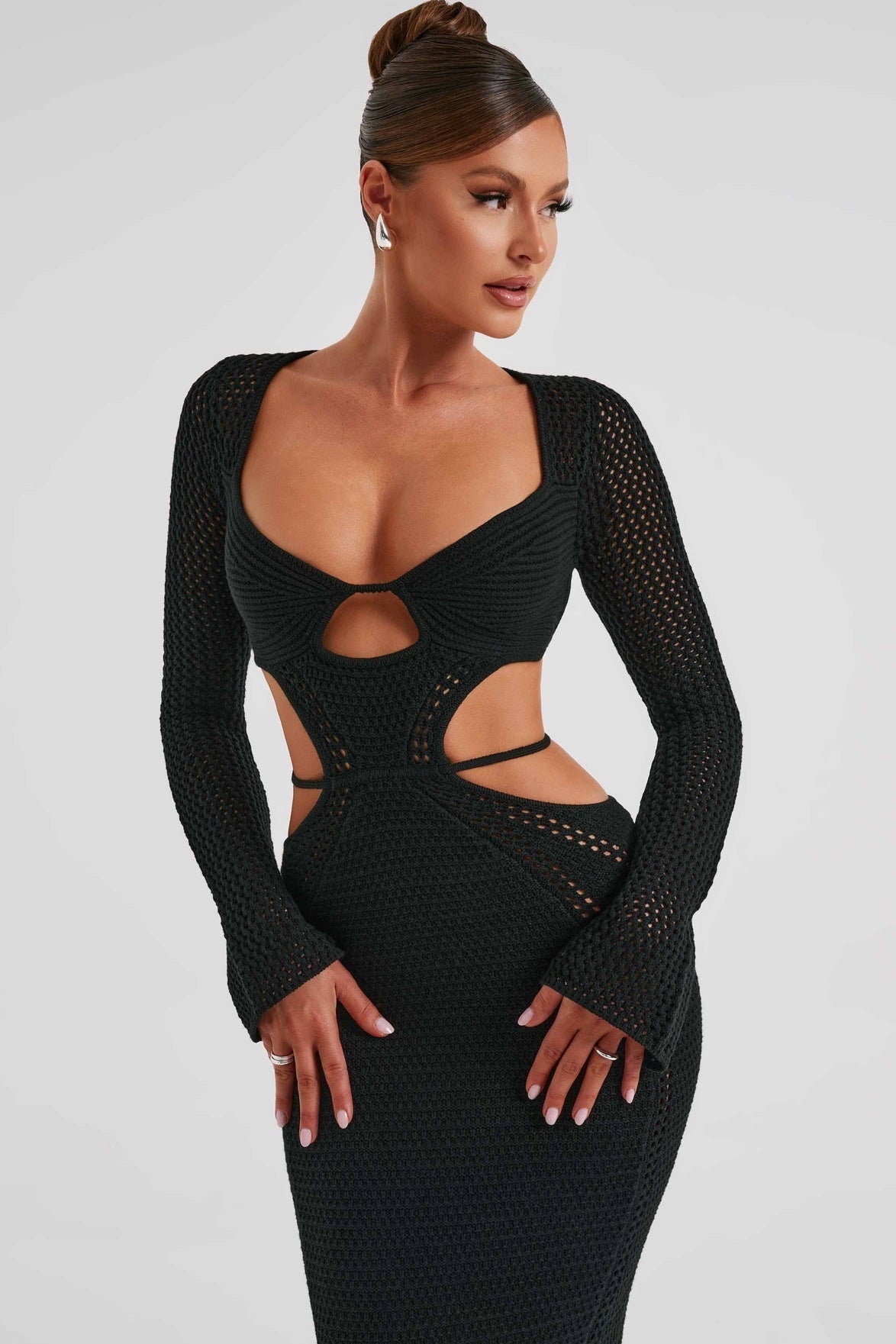 Antonia Cut-Out Sırtı Açık Tığ İşi Maxi Elbise