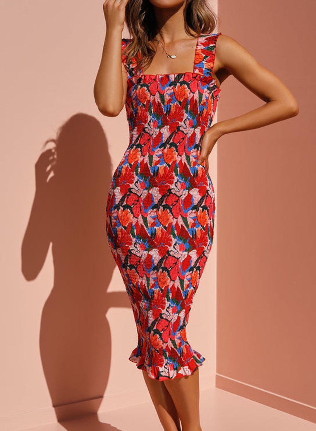 Tropikal Çiçekli Midi Elbise