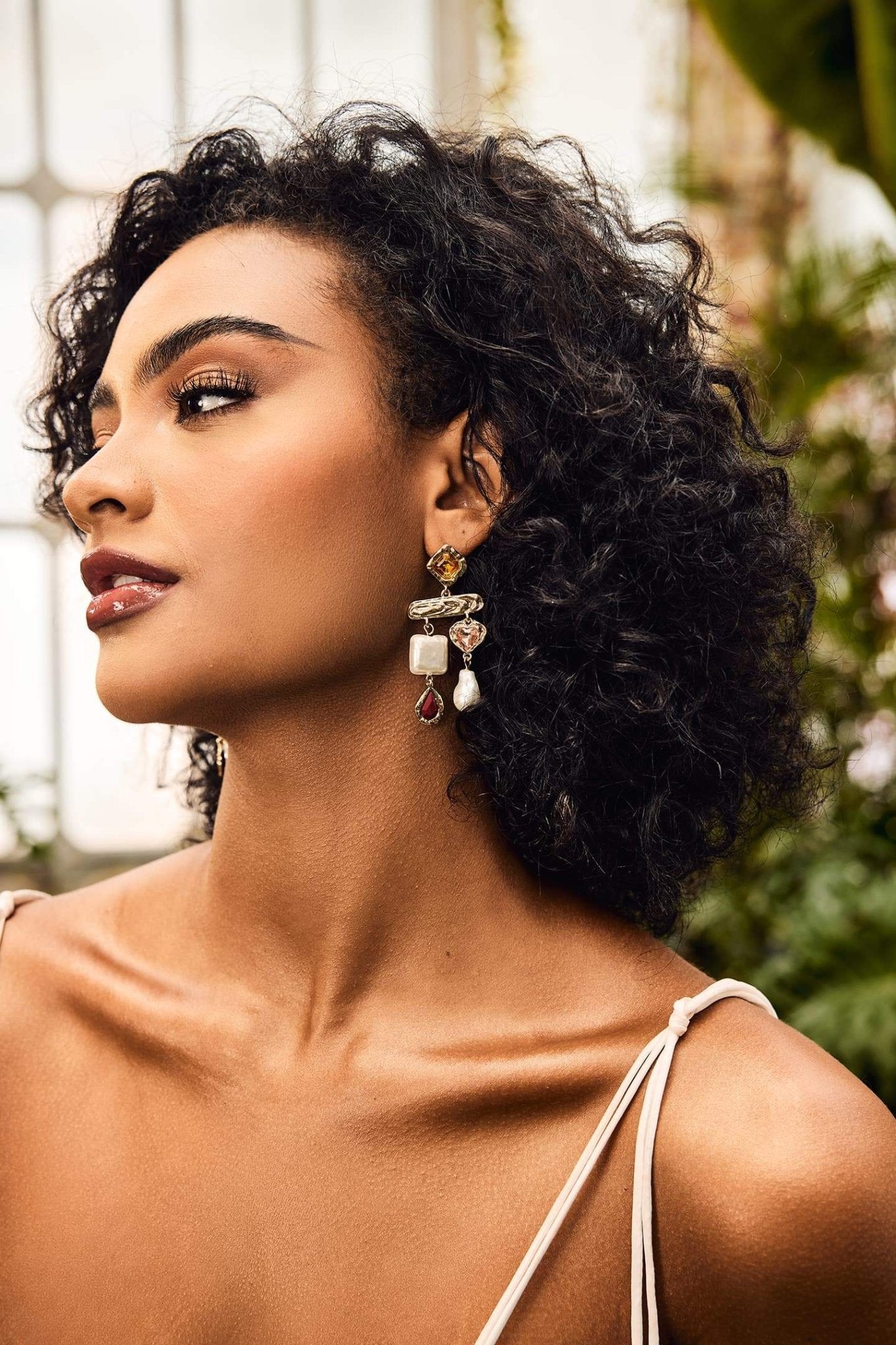 Barok Renkli Taşlı İnci Küpe