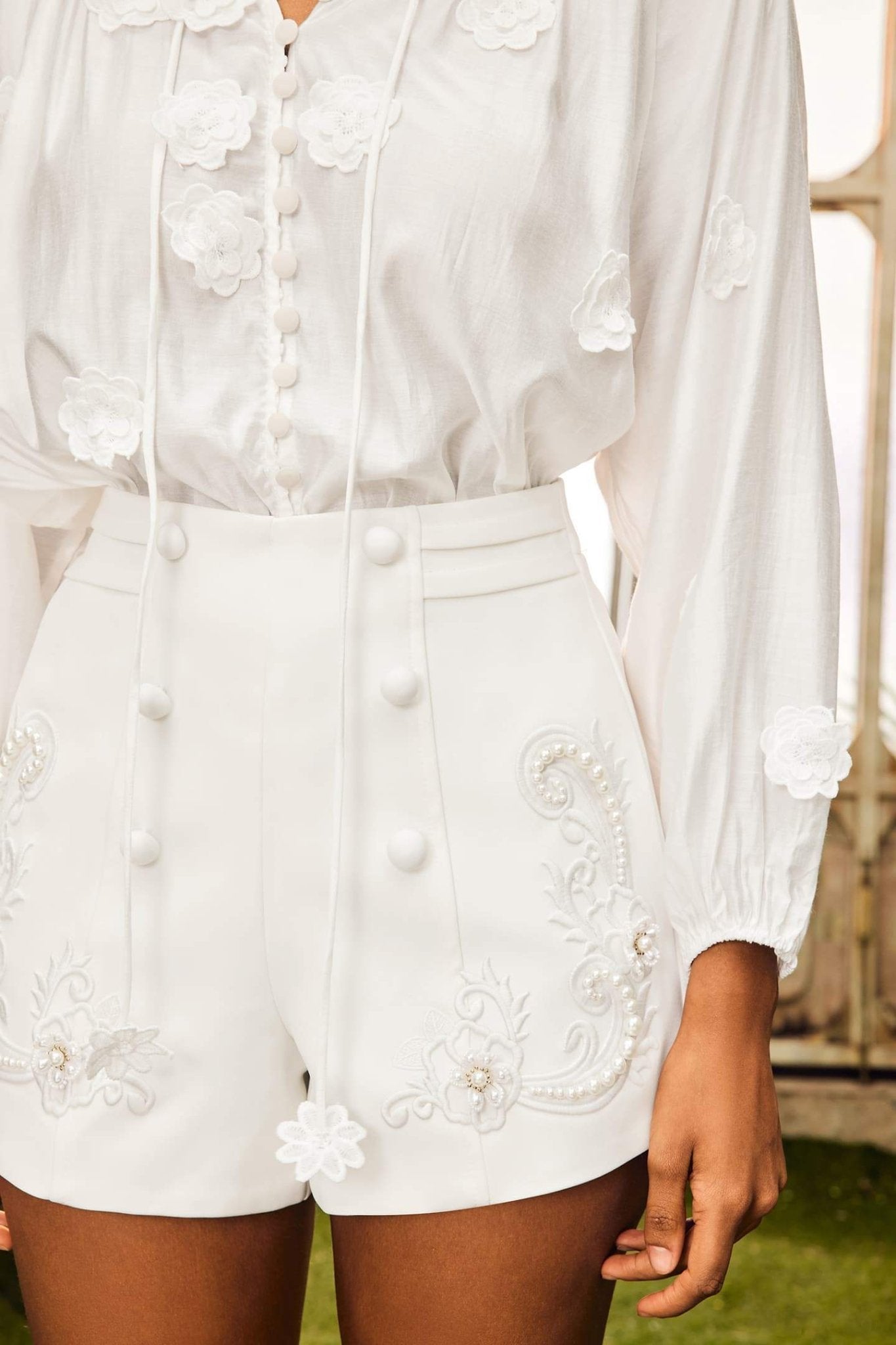 Baylee Çiçek İşlemeli Şort