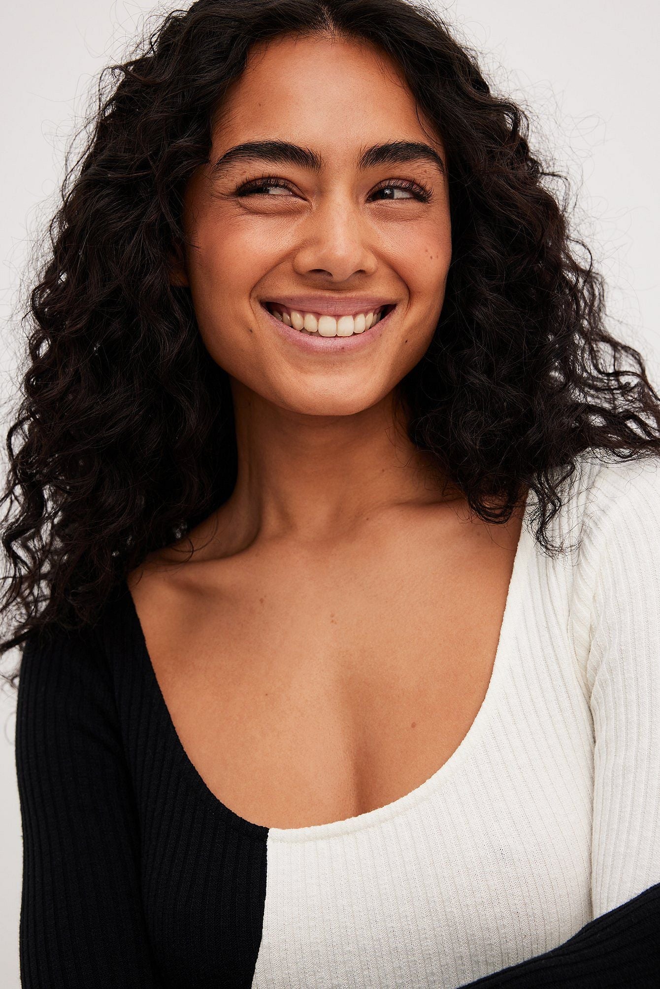 Belen Kontrast Triko Midi Elbise