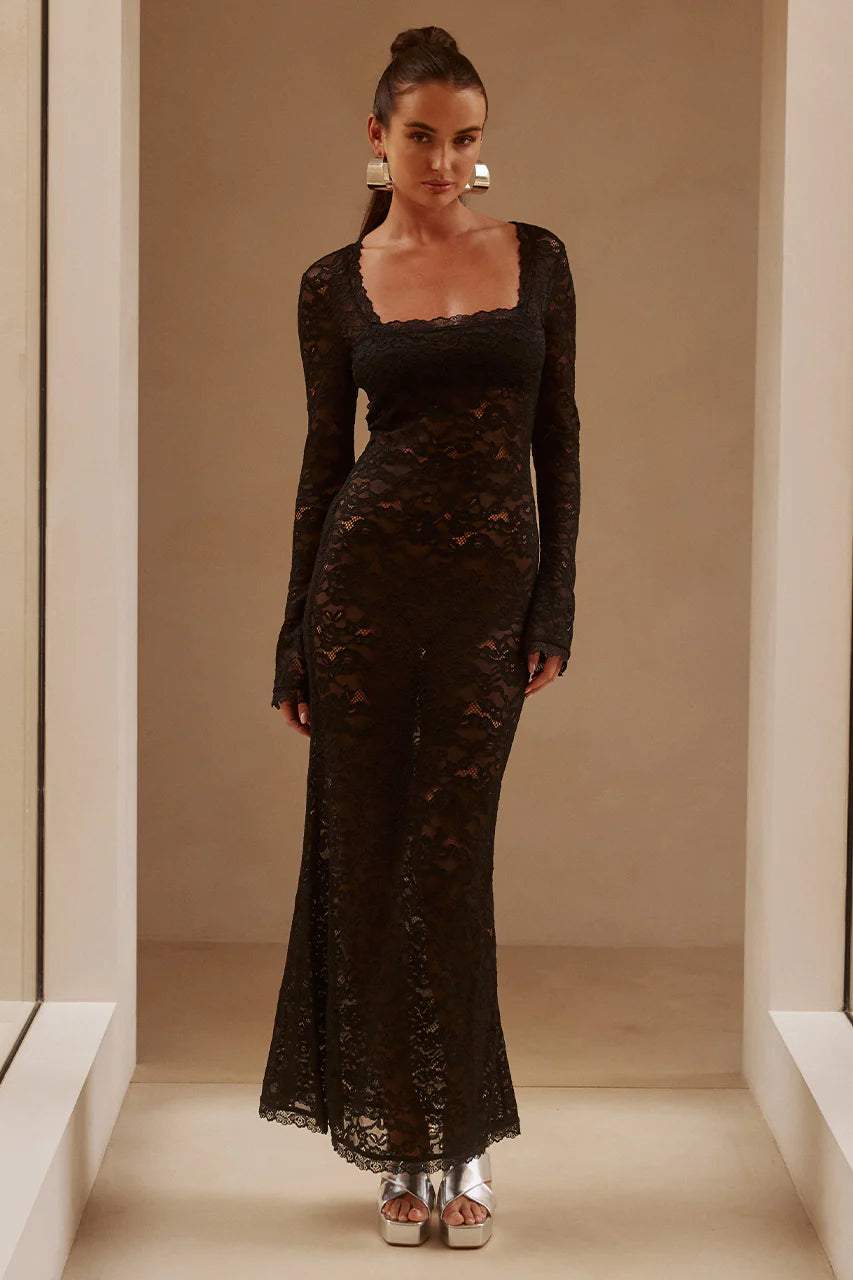 Bertha Kare Yaka Dantelli Uzun Elbise