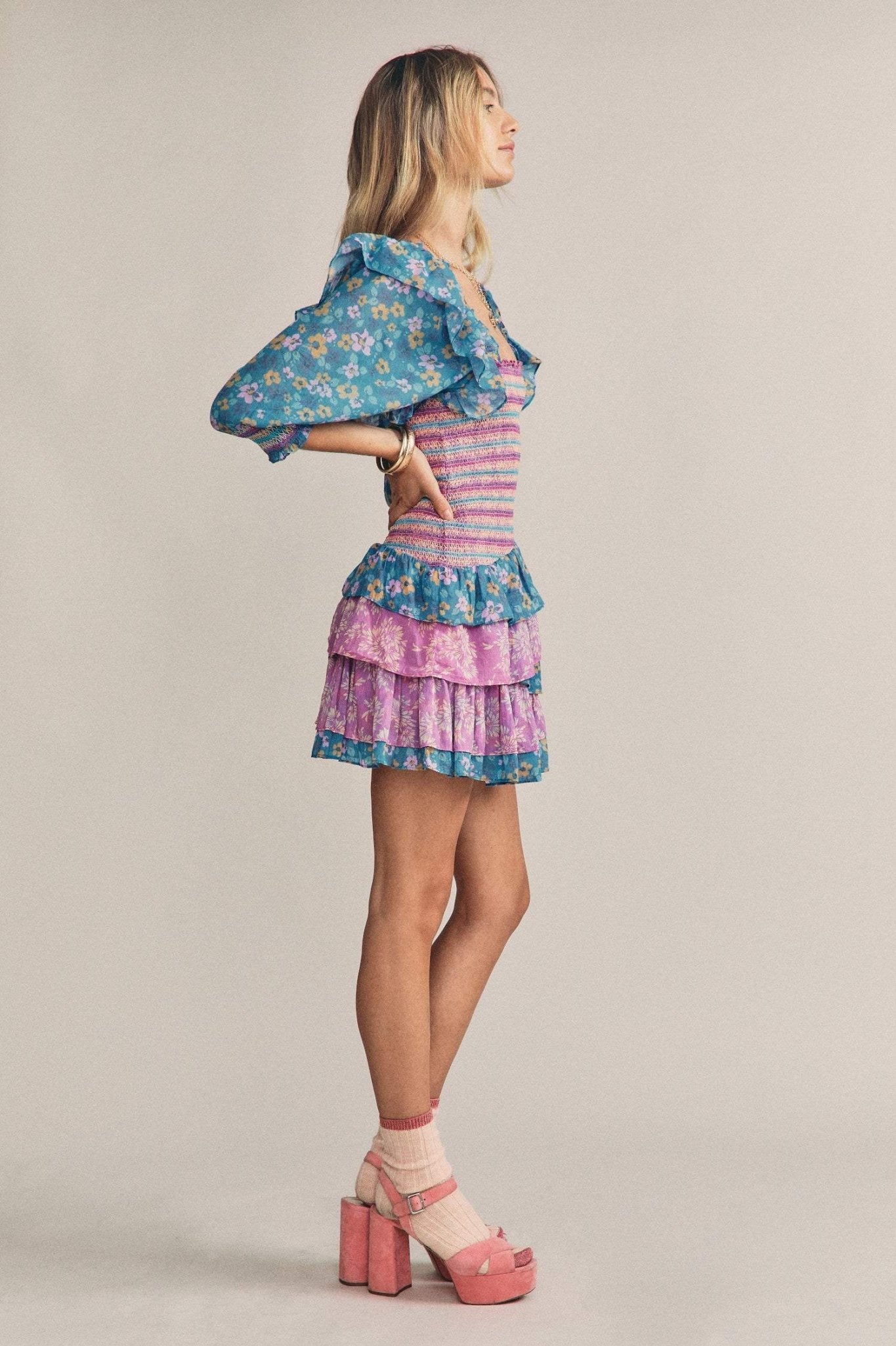 Carlin Baskılı Büzgülü Korsajlı Fırfırlı Mini Elbise