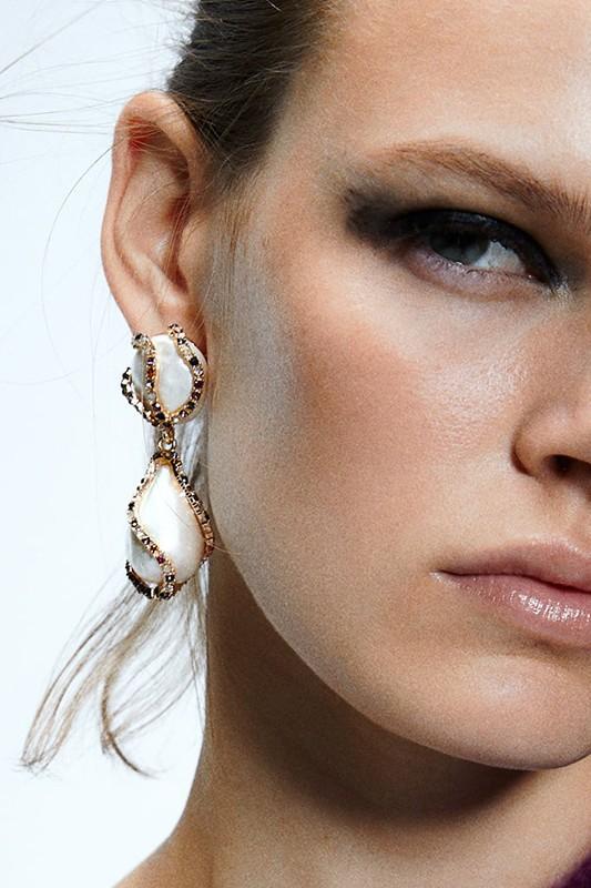 Oyma Sarmalı Pırlanta İnci Damla Küpe