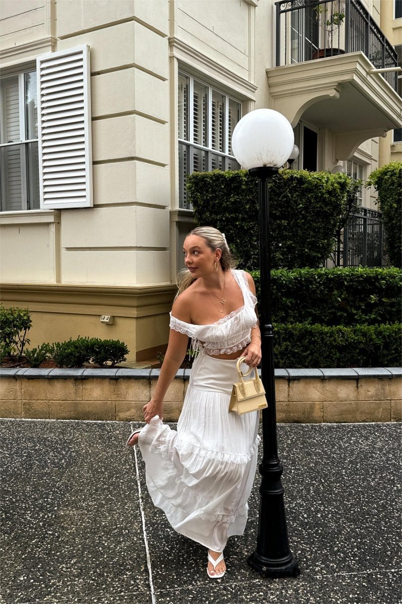 Mercan Danteli Detaylı Camiş Ve Maxi Etek Takım