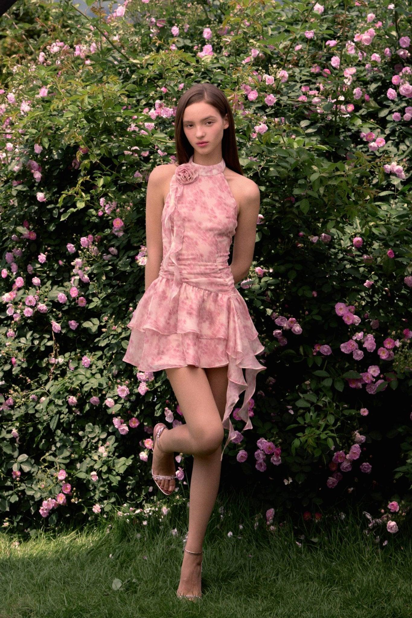 Rosa Gül Detaylı & Fırfırlı Pembe Desenli Mini Elbise