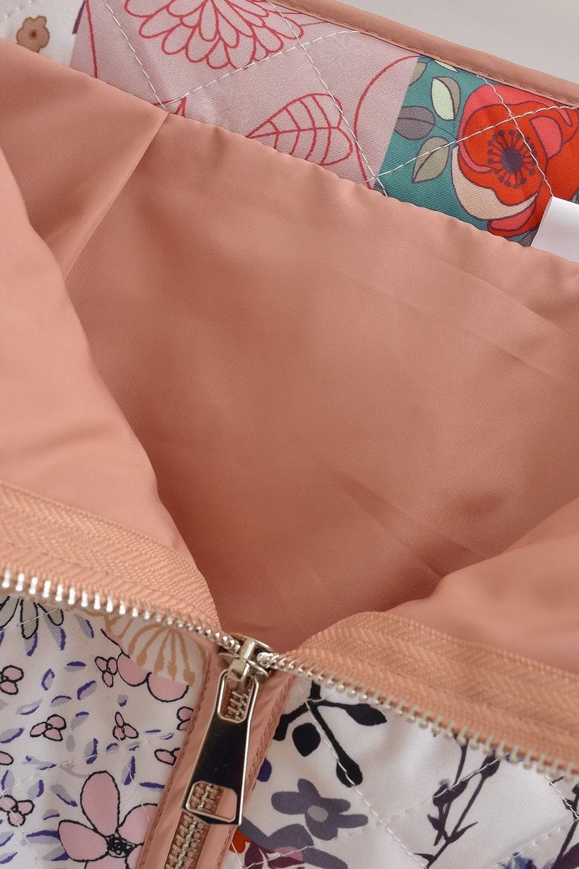 Dana Baskılı Kapitone Puf Takım