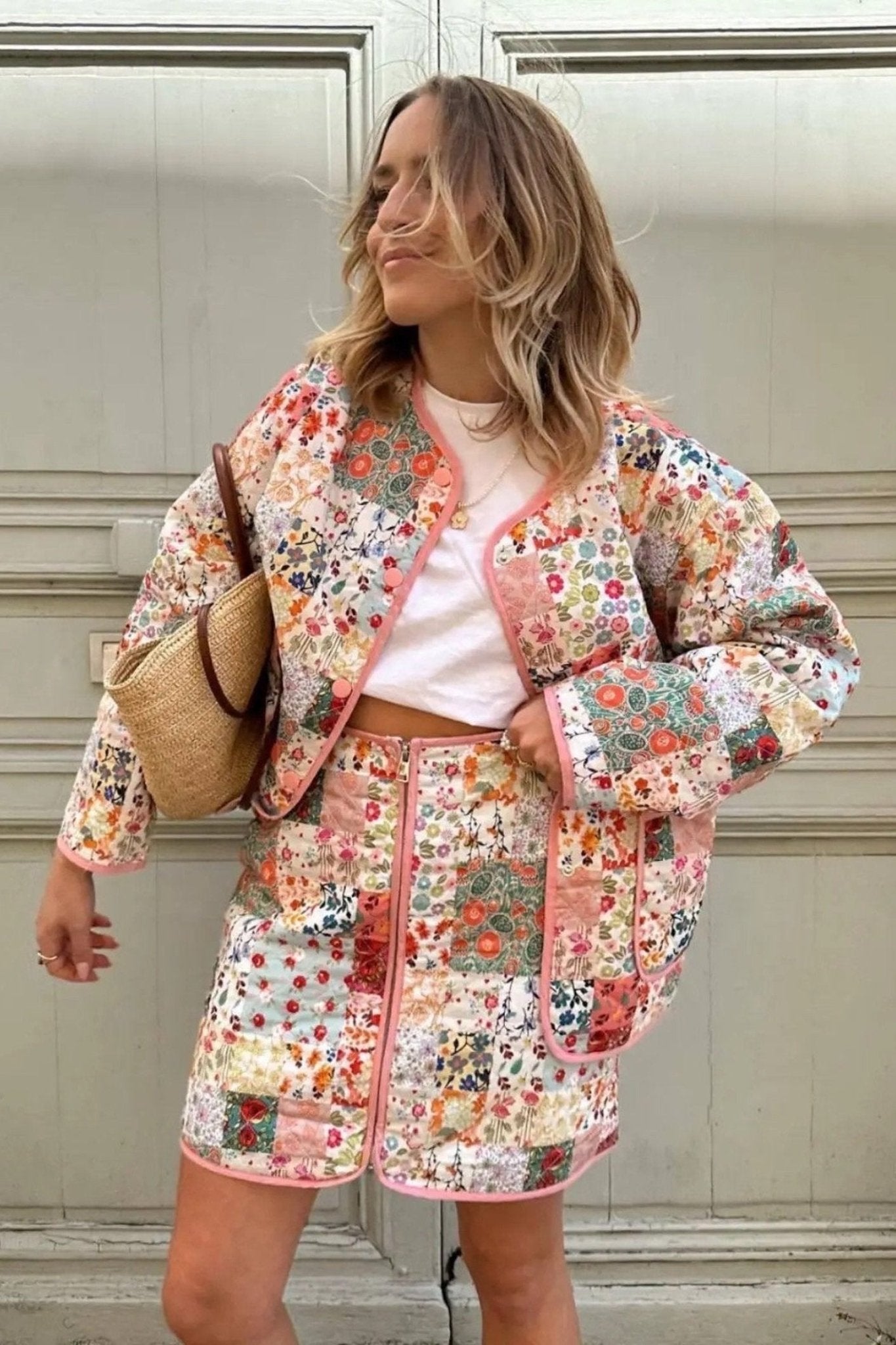 Dana Baskılı Kapitone Puf Takım