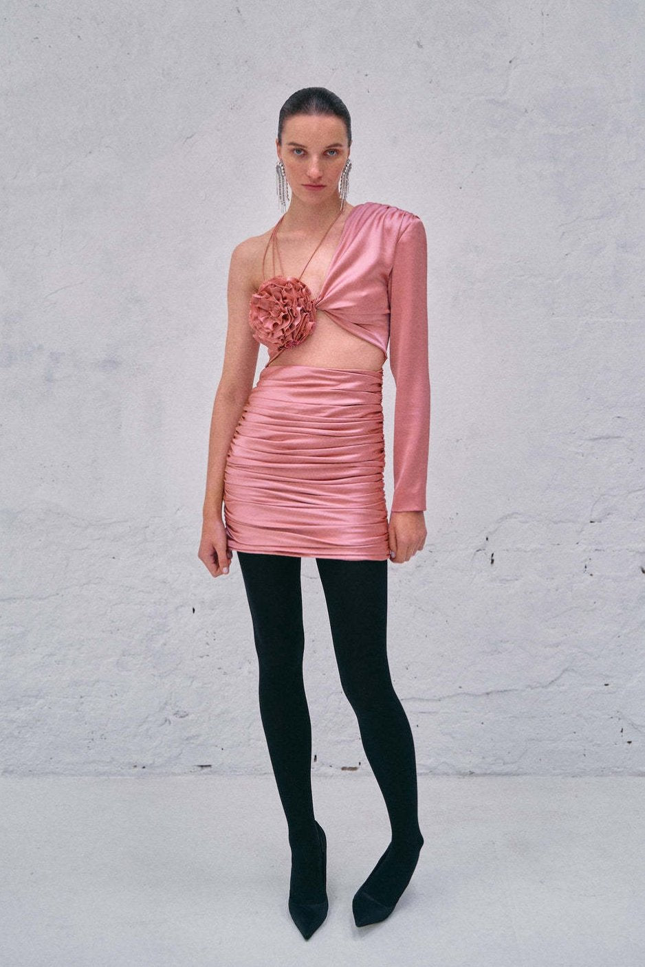 Dolores Çiçek Bağcıklı Büzgülü Mini Elbise