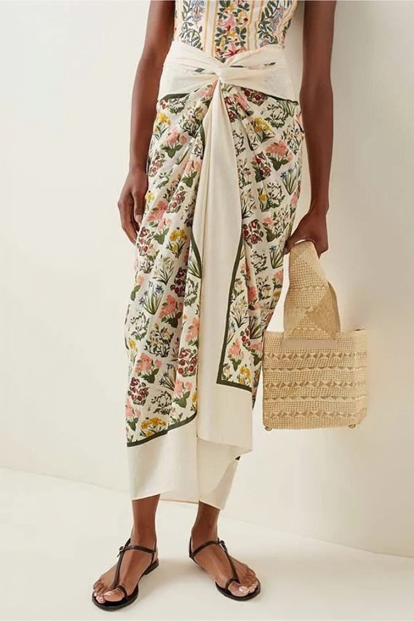 Doris Baskılı Sırtı Açık İki Parçalı Yüzme Seti