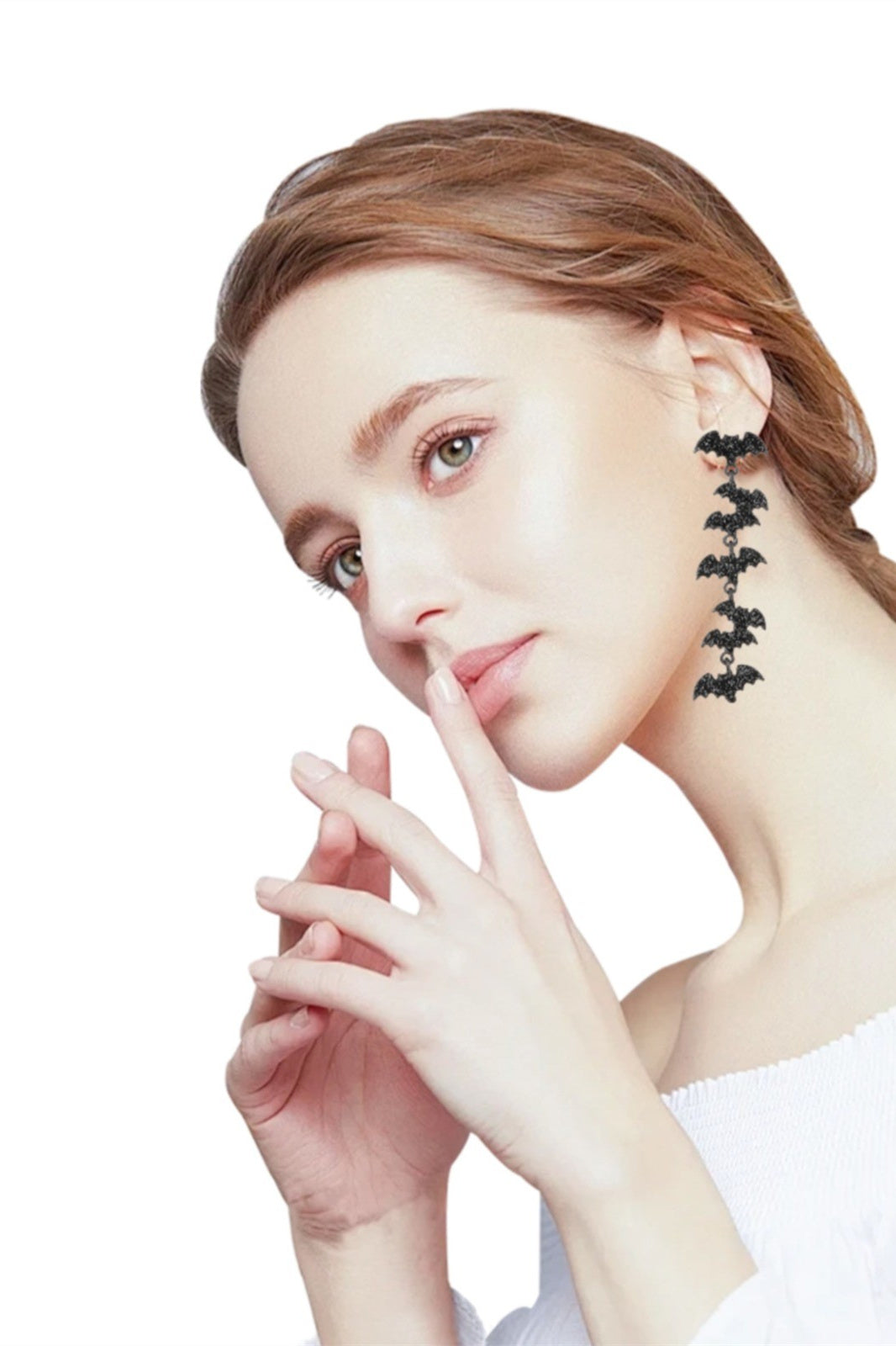 Yarasa Püskül Sallantılı Damla Küpe