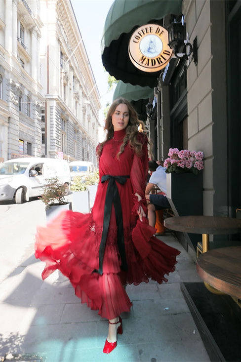 Sylvia Dantelli Katlı Şifon Maxi Elbise