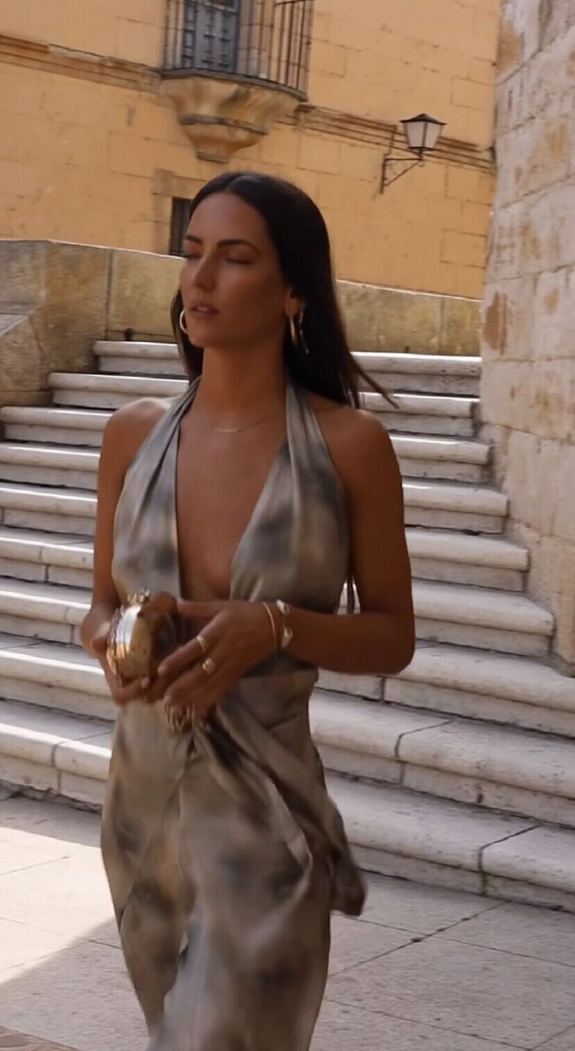 Edlyn Batik Boyundan Bağlı Maxi Elbise