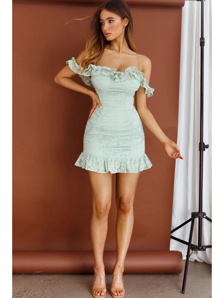 Ella Omuzu Açık Fırfırlı Dantel Bodycon Mini Elbise