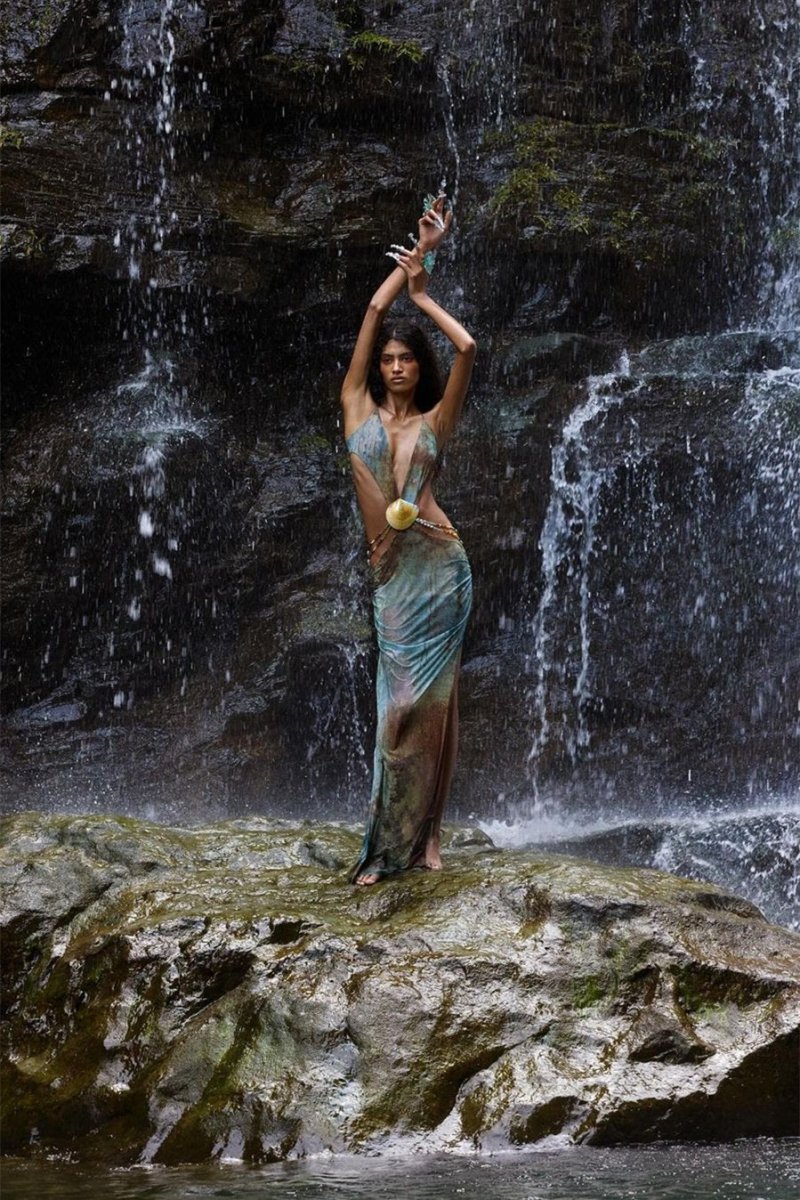 Eve Boyundan Bağlamalı Deniz Kenarı Detaylı Maxi File Elbise