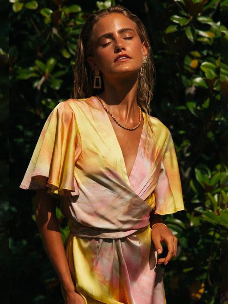 Gamla Baskılı V Yaka Dekolteli Mini Tulum